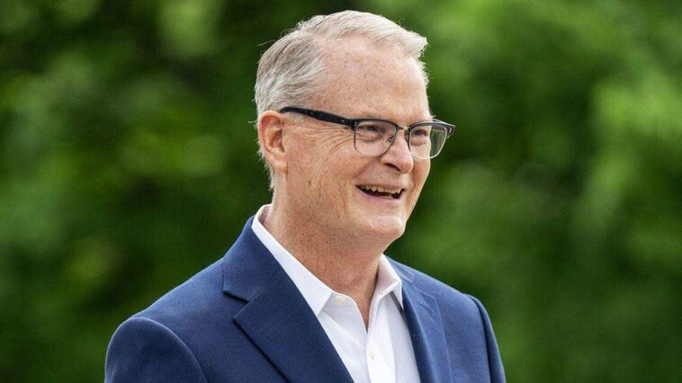 kansas-democrat-begs-kamala-harris-not-to-campaign-with-him,-‘please-do-not-come-to-my-state’