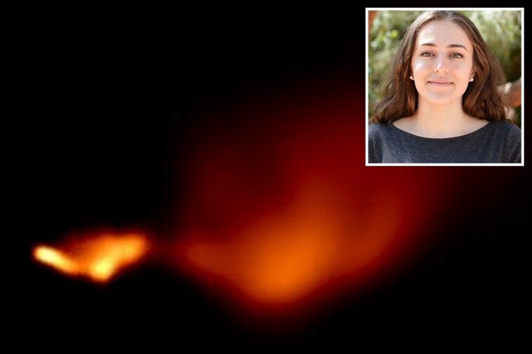 caltech-astronomers-capture-incredible-video-of-supermassive-black-hole-blasting-a-blazar-towards-earth