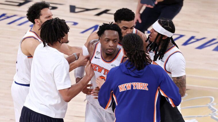 darren-rovell-remembers-where-he-was-during-knicks’-game-4-miracle-against-the-spurs-—-at-home