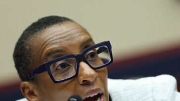 former-harvard-president-claudine-gay-returns-from-plagiarism-scandal-to-teach-class
