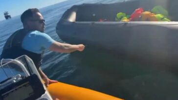 far-right-uk-activist-arrested-after-migrant-dinghy-slashed-in-the-english-channel