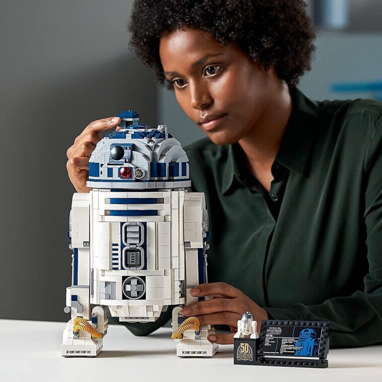 while-millennials-cheer-toys-r-us-comeback,-key-piece-of-data-reveals-dystopian-reason-for-its-return