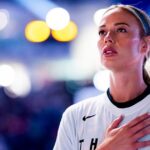 sophie-cunningham-sends-message-to-trans-mob-and-her-critics,-telling-them-to-‘kick-rocks’-with-pre-game-sweatshirt