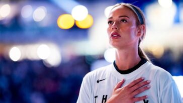 sophie-cunningham-sends-message-to-trans-mob-and-her-critics,-telling-them-to-‘kick-rocks’-with-pre-game-sweatshirt