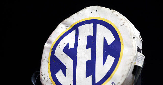 cfp-selection-committee-to-consider-new-rule-that-benefits-one-conference-above-all