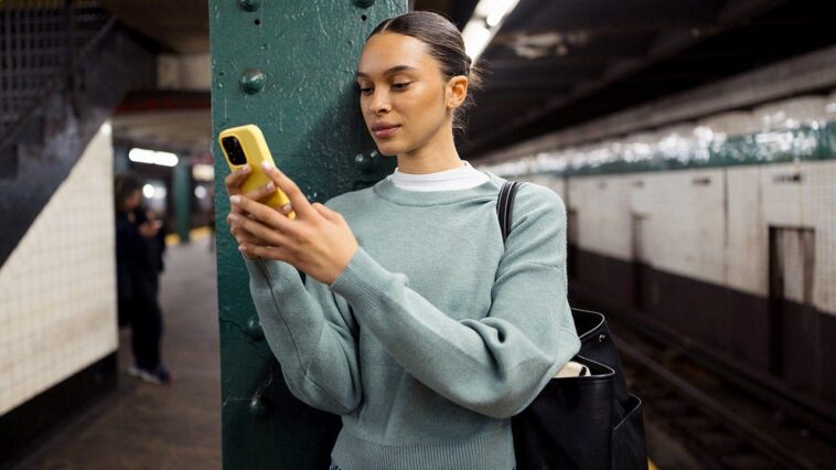 is-everyone-bricking-their-phone-to-stop-doomscrolling?