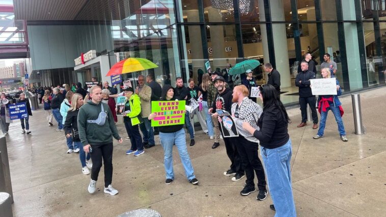 final-sophie-cunningham-rally-of-the-2026-regular-season-pits-supporters-against-trans-activists-in-minnesota