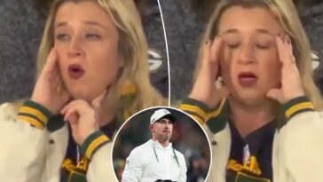 one-packers-fan-was-in-hell-as-team-collapsed-— while-star-player-whines-about-boos