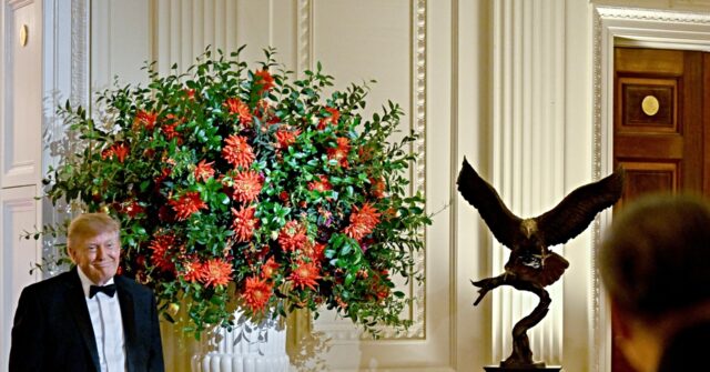 trump-presents-chinese-president-xi-jinping-with-custom-made-bald-eagle-statue