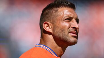 tim-tebow-‘pausing’-relationship-with-christian-group-after-bombshell-expose