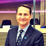 polish-foreign-minister-sikorski-confirms-advanced-negotiations-for-new-us-military-base-in-the-country,-housing-10,000-troops