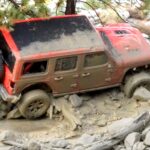 freak-storm-sweeps-jeep-passengers-hundreds-of-feet-down-riverbed-in-socal-mountains