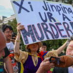 large-crowds-protest-against-chinese-communism-outside-wh-during-state-dinner-for-xi