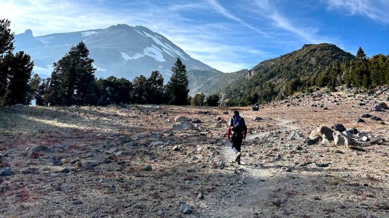 mount-shasta-climber-recounts-harrowing-500-foot-slide,-overnight-crawl-to-safety:-report