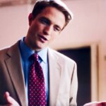 ‘primetime’-review:-robert-pattinson-channels-chris-hansen-in-riveting-dramatization-of-‘to-catch-a-predator’