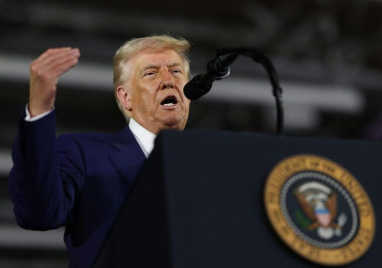trump-opens-midterm-push-by-shoring-up-gop-strongholds