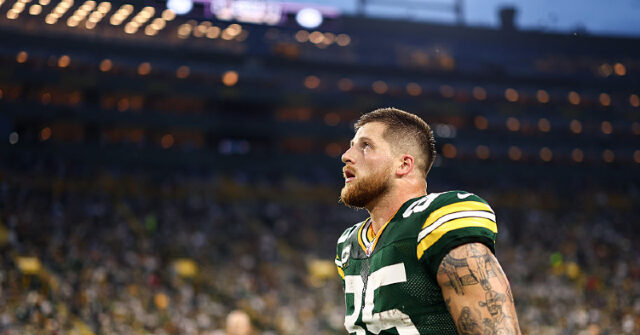 tucker-kraft-‘disappointed’-in-packers-fans-for-booing-during-home-opener:-‘not-going-to-help-us-win’