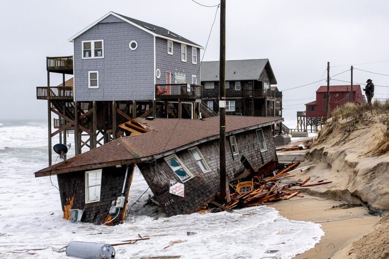 powerful-nor’easter-pounds-dozens-of-vulnerable-shore-homes-in-north-carolina’s-outer-banks-—-with-100-more-at-risk