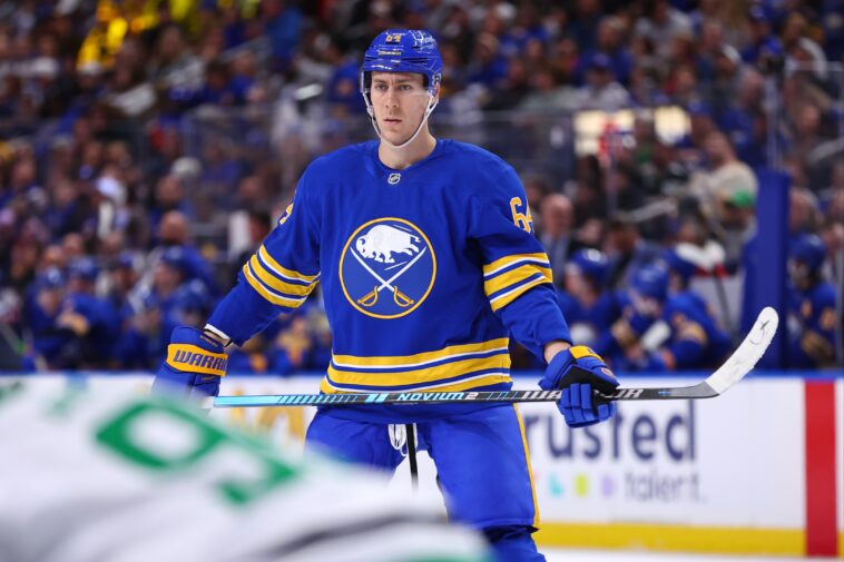 islanders-sign-6-foot-7-defenseman-logan-stanley-to-one-year-deal