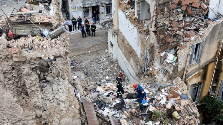 four-american-tourists-among-6-killed-after-explosion-levels-building-near-athens’-acropolis