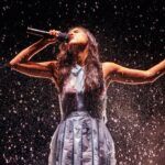 olivia-rodrigo-makes-jaw-dropping-tour-debut-with-incredible-disappearing-dress-performance