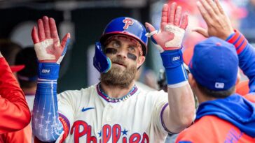 phillies-avoid-collapse,-astros-sneak-in-as-mlb-postseason-is-set