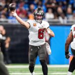 baker-mayfield-leaves-game-after-writhing-in-pain-on-turf-in-tampa-bay-when-thumb-on-throwing-hand-injured