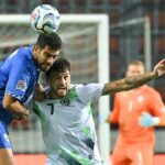 irish-soccer-players-wear-black-armbands,-refuse-to-shake-hands-ahead-of-contentious-match-vs-israel