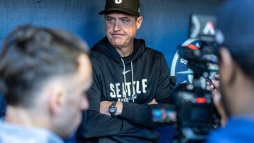 dan-wilson-out-as-mariners-manager-following-disastrous-season-one-year-after-reaching-alcs