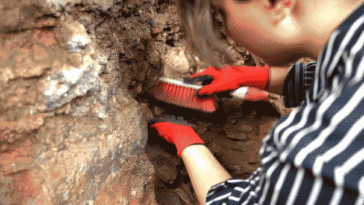 workers-renovating-major-city-street-stumble-on-ancient-discovery-buried-20-feet-below