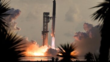 spacex-launches-massive-starship-into-orbit-for-the-first-time-despite-engine-shutting-down
