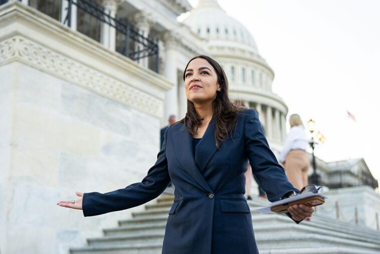 aoc-campaign-event-features-antisemitic-chants,-singing