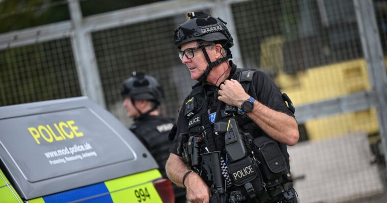 breaking:-uk-releases-5-terror-detainees-arrested-near-air-base-used-by-us
