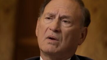 in-surprise-move,-supreme-court-justice-alito-recuses-from-blockbuster-climate-case