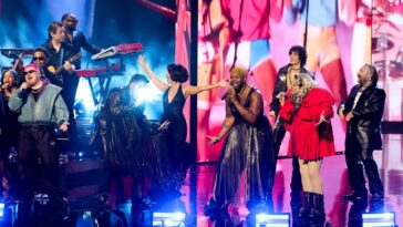 viewers-beg-for-cancellation-of-mtv-video-music-awards-after-chaos,-incompetence,-and-gross-madonna-ruin-already-vile-awards-show