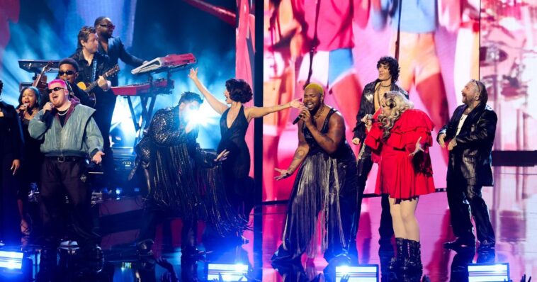 viewers-beg-for-cancellation-of-mtv-video-music-awards-after-chaos,-incompetence,-and-gross-madonna-ruin-already-vile-awards-show