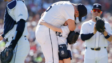 watch:-justin-verlander’s-daughter-turns-final-mound-visit-into-unforgettable-goodbye