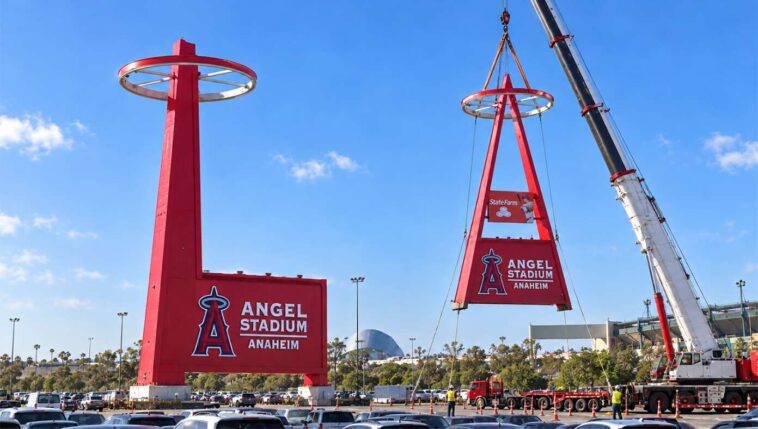 angels-change-‘big-a’-to-‘big-l’-to-celebrate-100-loss-season