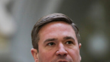 fbi-co-deputy-director-andrew-bailey-steps-down-‘to-return’-to-his-family