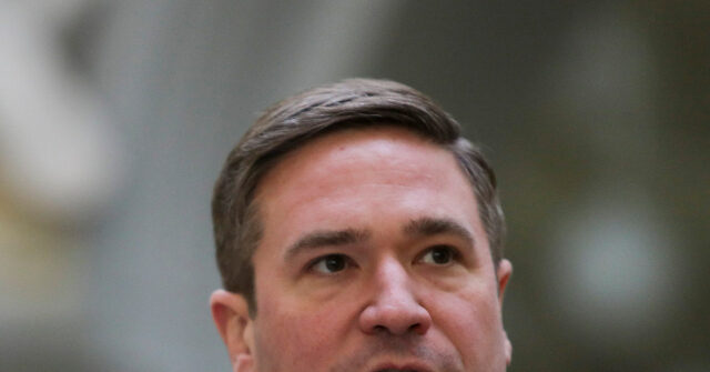 fbi-co-deputy-director-andrew-bailey-steps-down-‘to-return’-to-his-family