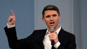talarico-to-fundraise-with-wall-street-financiers,-jeweler-who-called-america-a-‘sh*thole’