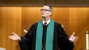 report:-kansas-democrat-us.-senate-candidate-adam-hamilton-told-his-congregation-to-‘repent’-of-eating-beef-in-the-big-cattle-state