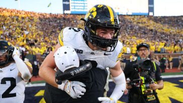 iowa-wide-receiver-‘blacked-out’-after-hauling-in-last-second-game-winner-against-michigan