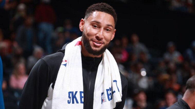 reporters-caught-on-hot-mic-gossiping-about-how-annoying-but-attractive-ben-simmons-and-zach-lavine-are