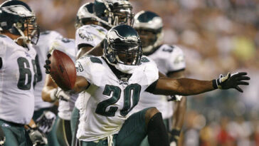 nfl-asks-dhs-to-delete-video-featuring-legendary-eagles-star-brian-dawkins:-‘i-didn’t-give-my-permission’