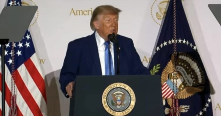 watch:-trump-says-nobody-can-complain-about-voter-id-with-america.gov,-“nobody-wil-have-any-excuse”-on-the-save-america-act