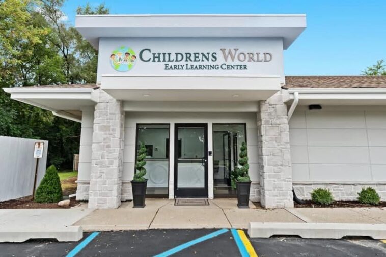 police-officer’s-toddler-whips-out-loaded-gun-at-daycare-–-quick-acting-staff-avert-disaster