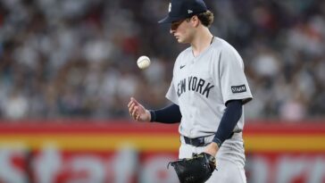 here’s-where-to-watch-yankees-vs.-red-sox-al-wild-card-game-1-for-free