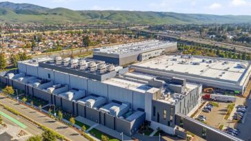 speaker-johnson-calls-opposition-to-data-centers-a-‘chinese-psyop’