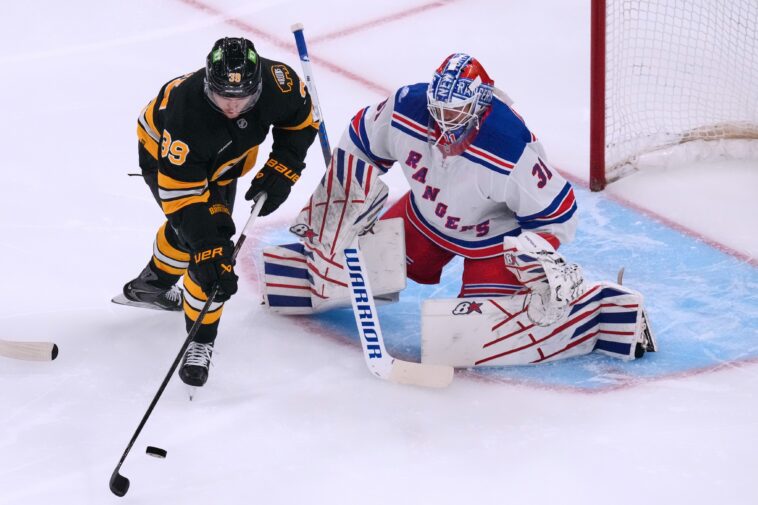 rangers-left-igor-shesterkin-to-cover-up-their-defensive-cracks